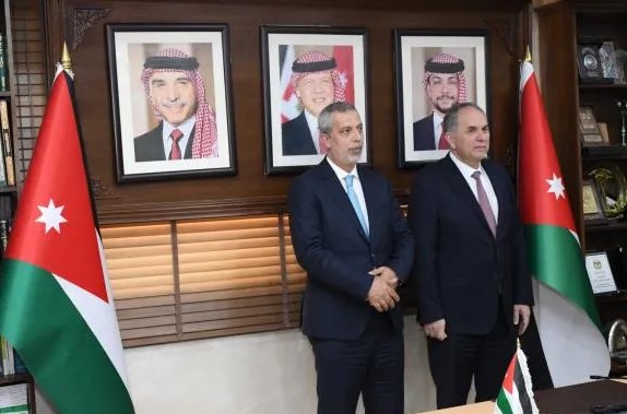 42 محاميا يؤدون اليمين القانونية أمام وزير العدل