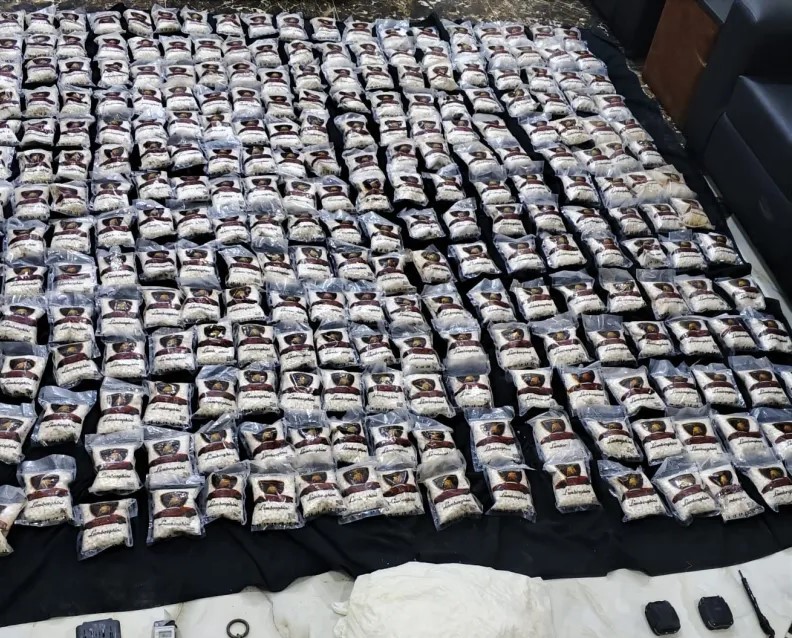 القوات المسلحة تحبط محاولتي تهريب كمية من المواد مخدرة بوسطة بالونات