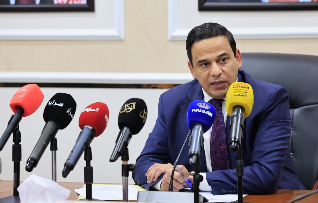  الطاقة النيابية توصي بعدم رفع أسعار المحروقات وتدعو لعدم التخزين وتطمئن المواطنين