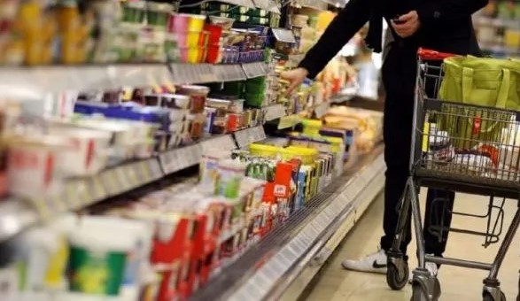 إدارة الازمات للأردنيين: توقفوا عن التهافت على شراء السلع وتخزينها