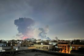 ترامب: إيران تطلب وقف إطلاق النار وسندرس الأمر عند فتح هرمز