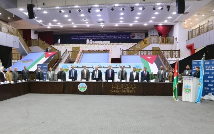 رئيس جامعة الزرقاء يلتقي الطلبة المستجدين