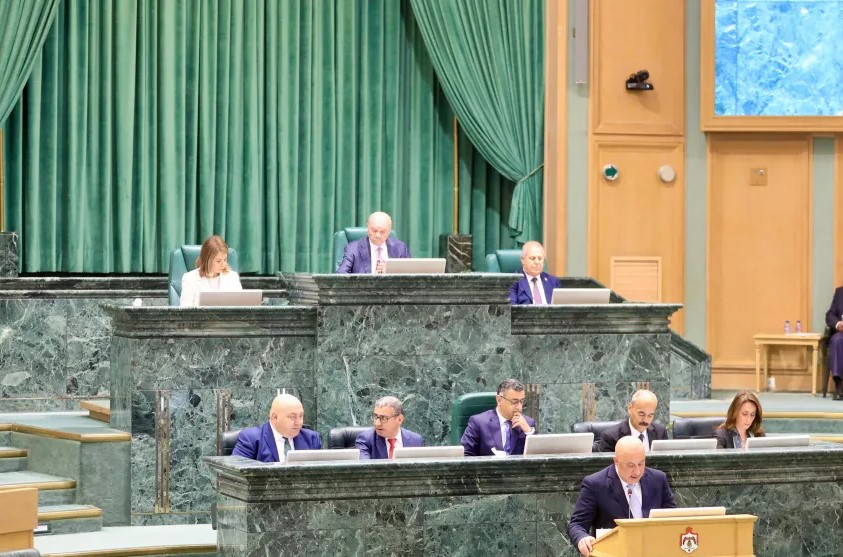 مجلس الأعيان يقر قانون عقود التأمين ويعيده لمجلس النواب