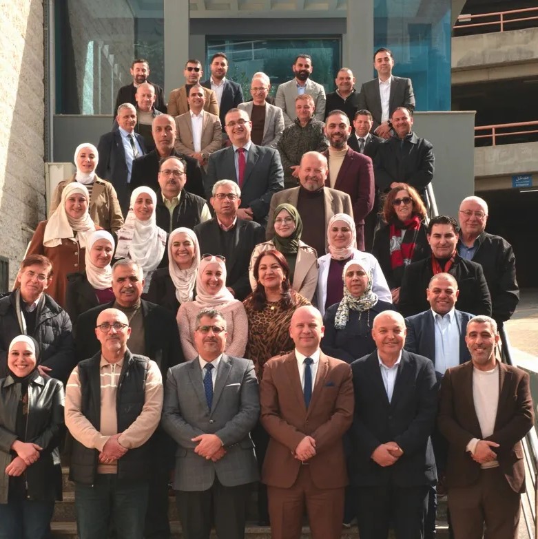 رئيس جامعة البترا يطرح استراتيجية شاملة لتعزيز إدماج الطلبة في التعليم الإلكتروني