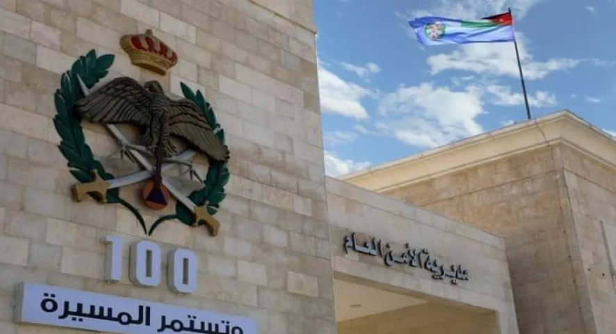 الأمن : فيديو الاعتداء على شخص في صندوق المركبة هو مشهد تمثيلي لجلب المشاهدات