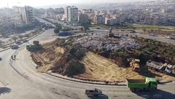 الأمانة تزيل دوار الخازوق لاستبداله باشارة ضوئية بشفا بدران