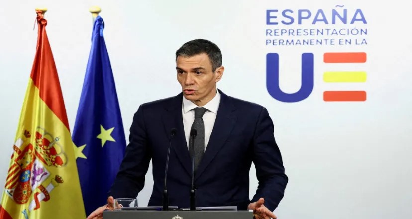 رئيس وزراء إسبانيا ينتقد خلال زيارته بكين اختلال الميزان التجاري بين الصين وأوروبا