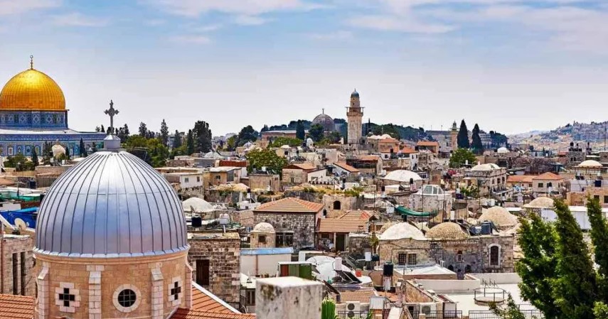 عين على القدس يرصد إعادة فتح المسجد الأقصى وكنيسة القيامة