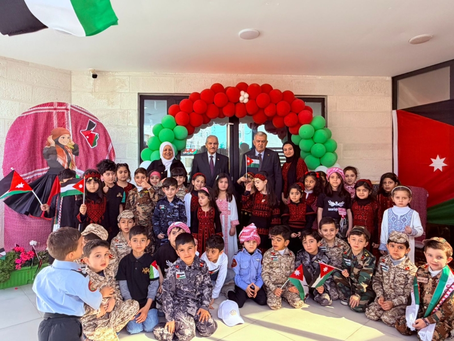 اكاديمية الإتفاق الدولية تحتفل في يوم العلم