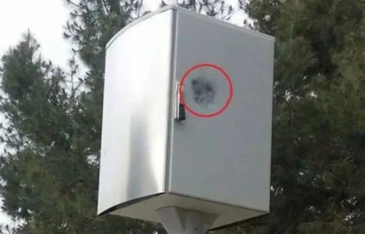 إطلاق نار على رادار سرعة في سحاب بعد ساعات من تشغيله