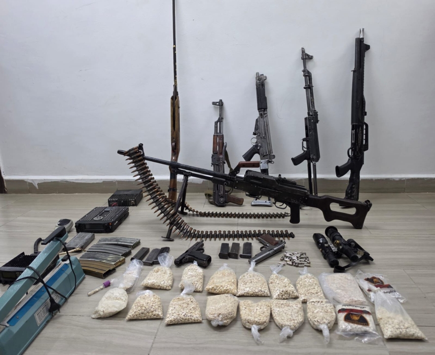 مكافحة المخدرات تداهم وتعتقل 6 من المهربين عبر البالونات بين الحدود