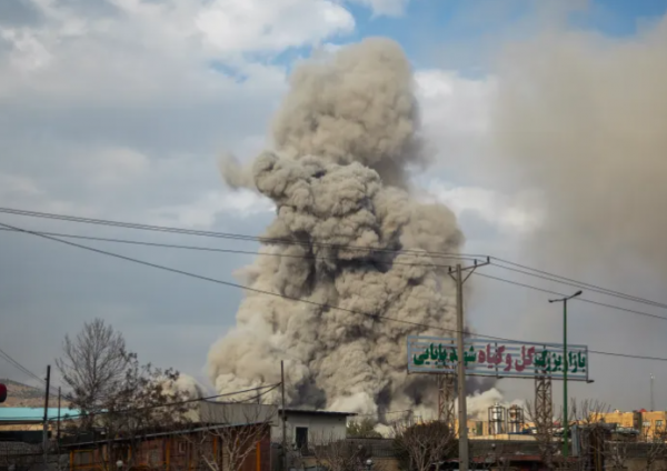 إعلام إيراني: الدفاعات الجوية تتصدى لاستهداف معادٍ لطهران