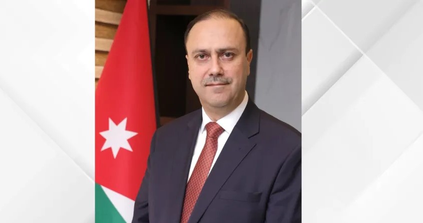 وزير الاتصال الحكومي يهنئ عمال الأردن بعيدهم