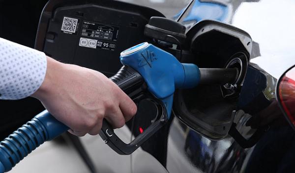 رفع أسعار المحروقات: البنزين 90 دينارلتر و95 دينار و31 قرشا والديزل 79 قرشا