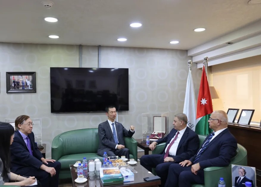 البوتاس العربية تبحث مع السفير الصيني آفاق التعاون الاقتصادي والشراكات الاستثمارية