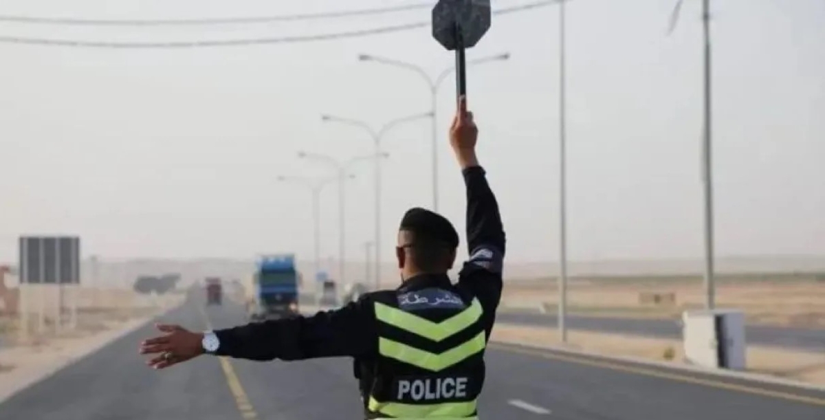 الدوريات الخارجية: إسعاف سائق دراجة نارية بعد سقوطه على طريق الممر التنموي