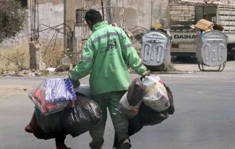 مانة عمان تتوعد بإجراءات قانونية بحق متسببين بتراكم النفايات في شوارع العاصمة