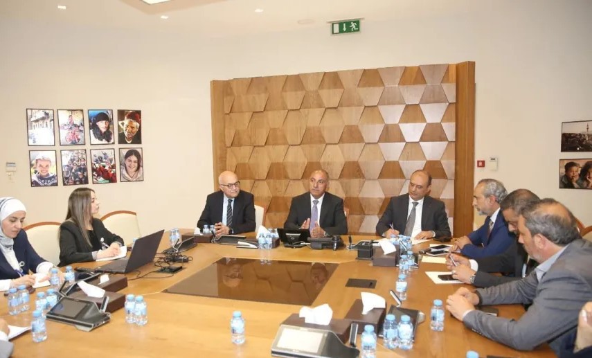 الشواربة يطلق خدمة إصدار تصاريح الاصطفاف والفاليه إلكترونيا