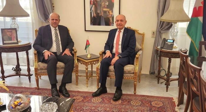 الصفدي ونظيره الفنزويلي يجريان مباحثات موسّعة شملت توقيع 4 اتفاقيات