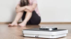 نقصٌ يُغفل عنه كثيراً… عنصر بسيط قد يفسّر إرهاقك وزيادة وزنك