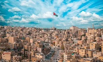 أجواء معتدلة في معظم المناطق وارتفاع الحرارة بالأغوار والعقبة