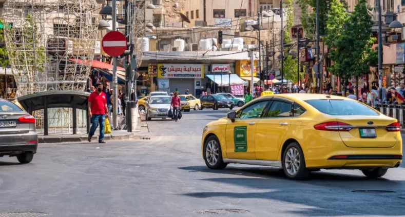 6 آلاف تكسي تعدّل عداداتها وفق التعرفة الجديدة في الأردن