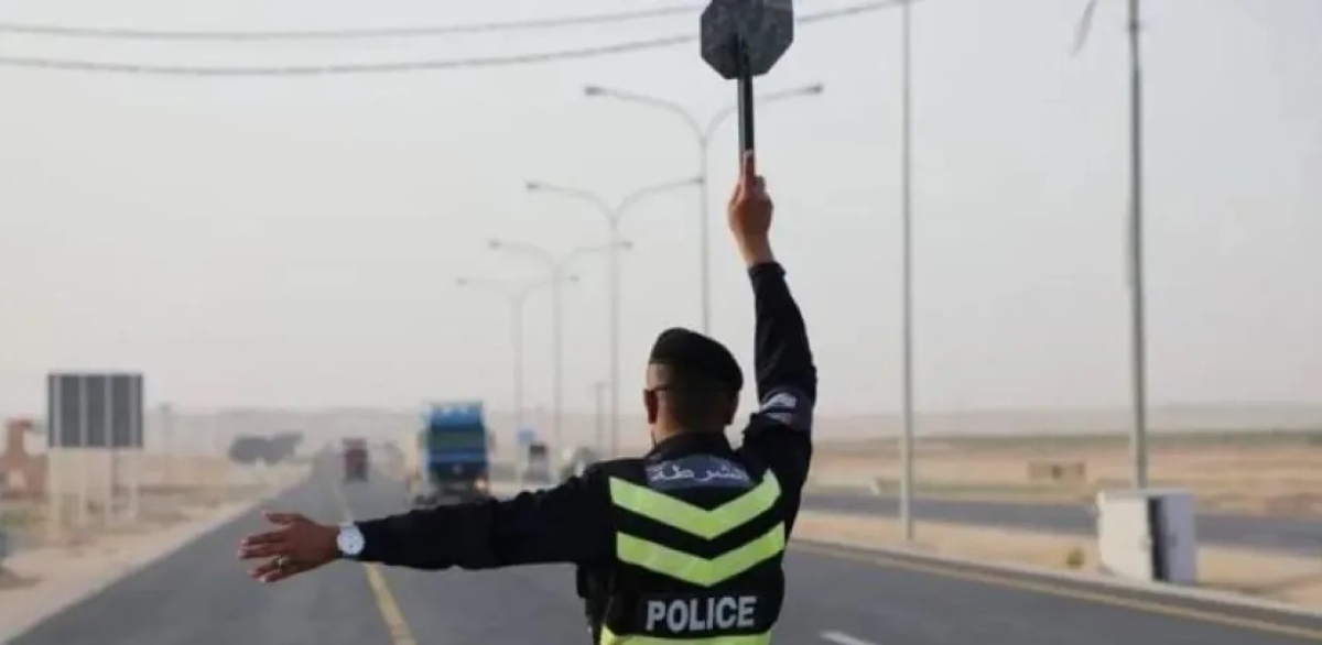 ضبط مركبة تسير بسرعة 201 كمساعة على طريق الأزرق