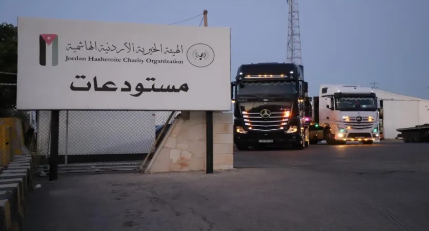 الأردن يسيّر قافلة إغاثية جديدة إلى لبنان تضم 28 شاحنة مساعدات