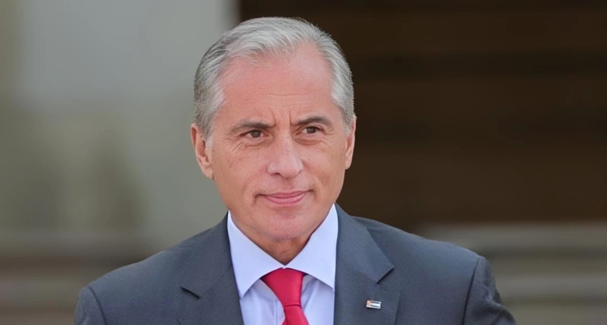 رئيس الوزراء في عيد الجلوس الملكي : مكانة الأردن تعززت بين الأمم بفضل قيادة الملك