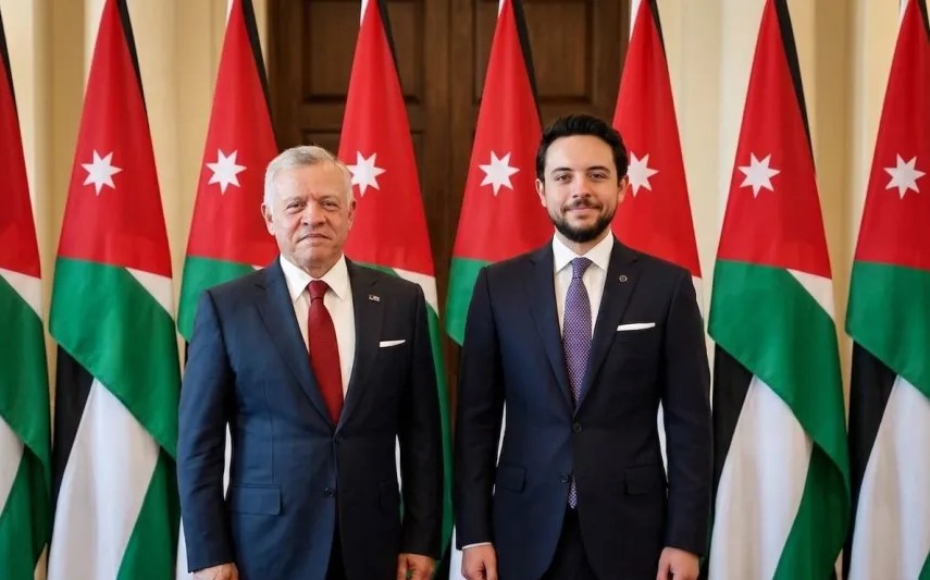 مجموعـة النـاعـوري تهنئ جلالة الملك وولي العهد بحلول العام الهجري الجديد 1448 هــ