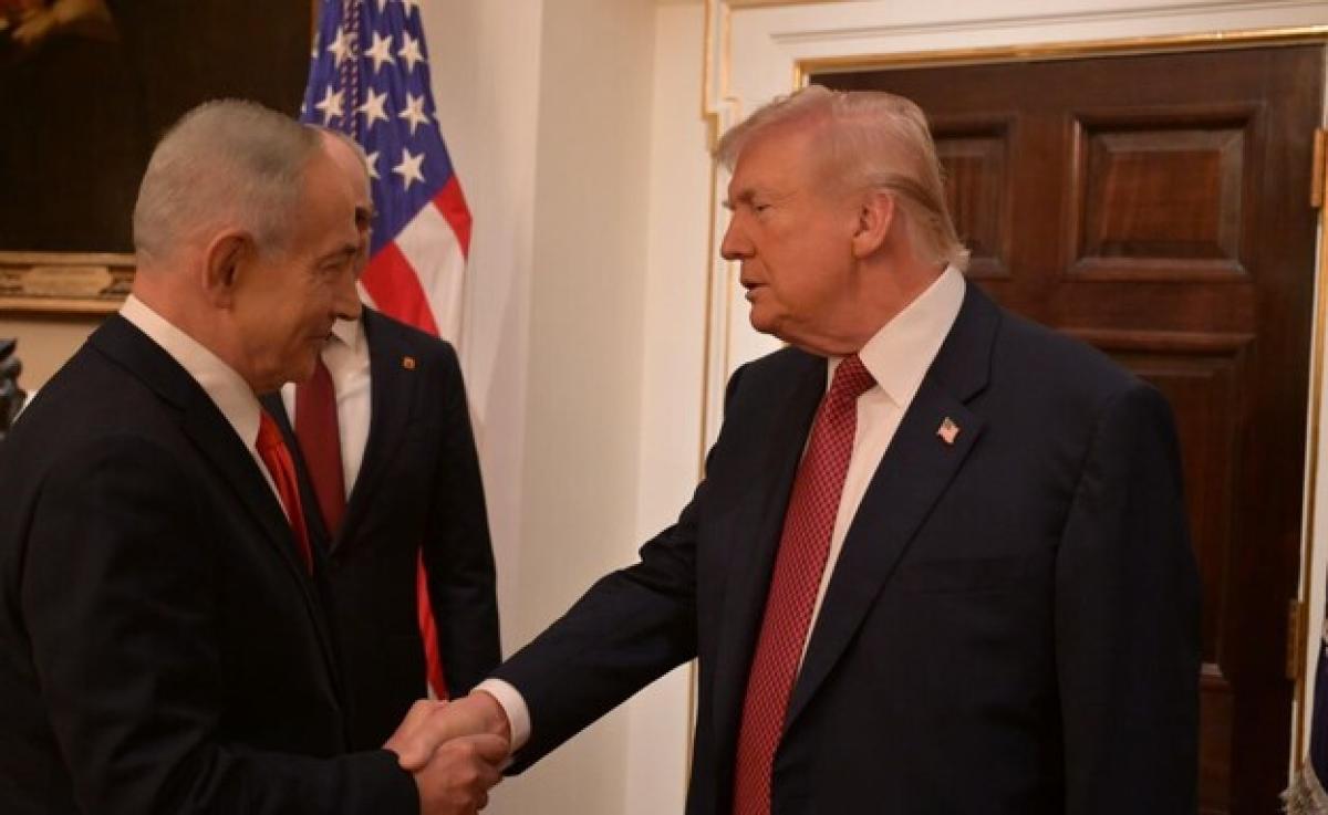 ترامب: على نتنياهو أن يكون أكثر مسؤولية بشأن لبنان وإلا سندفع سوريا للتعامل مع حزب الله