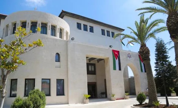 الحكومة توافق على منحة بـ 25 مليون يورو لتوسعة محطة تنقية مأدبا