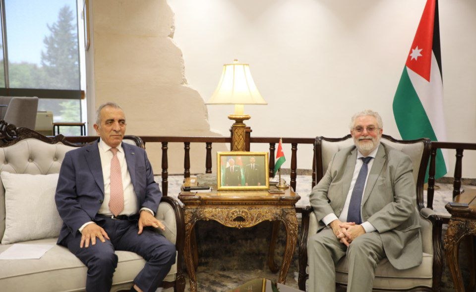 وزير الثقافة يلتقي سفير اسبانيا وبحث تعزيز التعاون الثقافي بين البلدين
