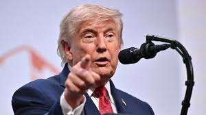 ترامب يدافع عن تفاهماته مع طهران: ايران وافقت على عمليات تفتيش نووية .. وسنبقي هرمز مفتوحا