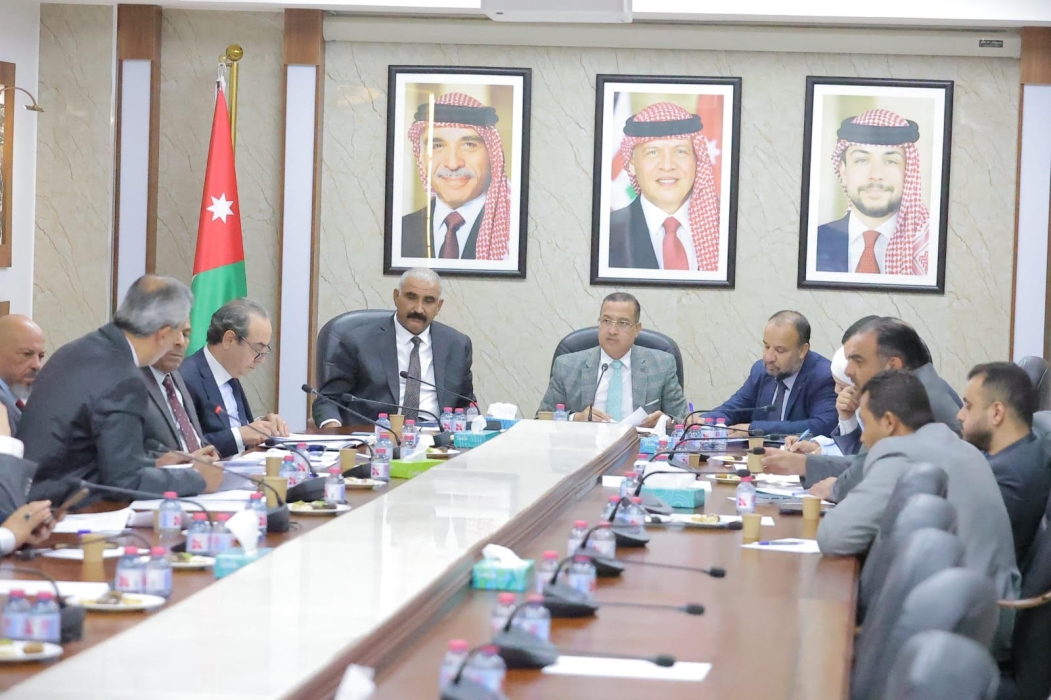الإدارية النيابية تستمع إلى آراء ومقترحات النقابات المهنية حول مشروع قانون الإدارة المحلية