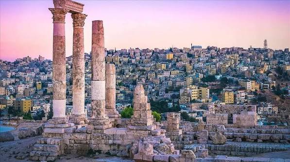 أجواء صيفية معتدلة الحرارة في أغلب المناطق الجمعة
