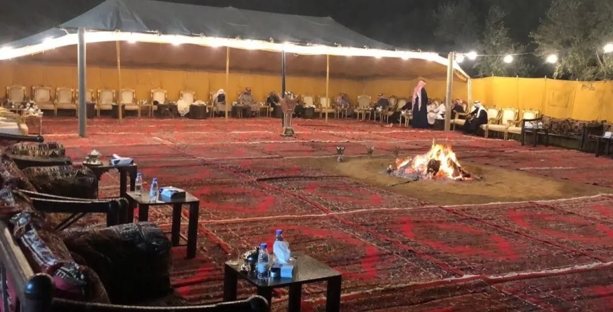 في مشهد إنساني مؤثر… أب يُخفي وفاة زوجته حتى يكتمل زفاف نجليه في الزرقاء