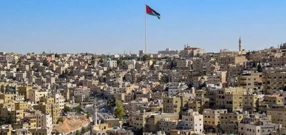 أجواء حارة نسبيًا حتى الأربعاء وانخفاض طفيف على الحرارة الخميس