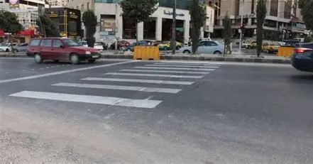 الأمن العام يدعو المشاة للالتزام بمسارات العبور الآمنة ويحذر من حوادث الدهس