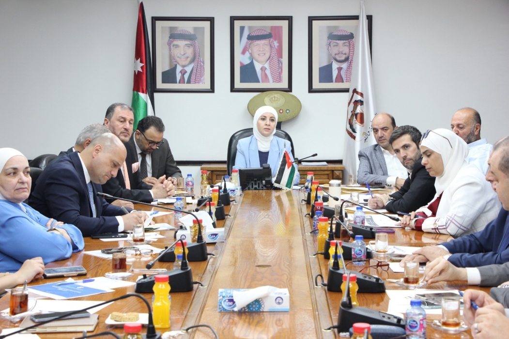 الزعبي تبحث مع غرف الصناعة وممثلي القطاع: التقدم بتنفيذ مشاريع السياسة الصناعية 2024–2028