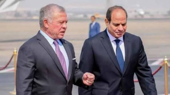 الملك والسيسي: تكثيف الجهود لاستعادة التهدئة الشاملة في الاقليم