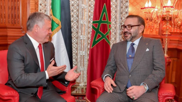 الملك يهنئ العاهل المغربي بذكرى الجلوس على العرش