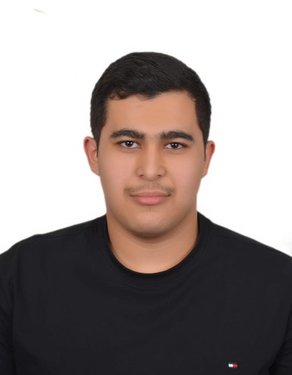 ثامر احمد السحيم مبارك التفوق بالثانوية العامة.