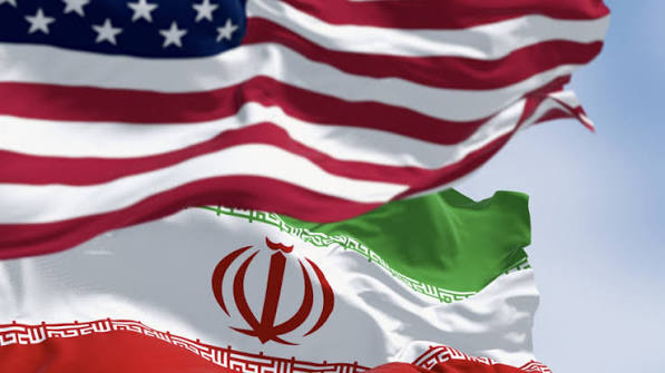 واشنطن تتوعد ببدء حرب اقتصادية وطهران تهدد بالرد ووقف تدفقات النفط
