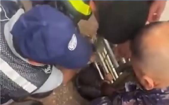 إنقاذ طفل سقط داخل حفرة عميقة في الرمثا