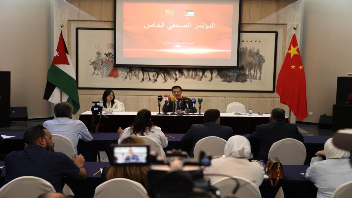 السفير الصيني: زيارة الملك فتحت فصلاً جديدًا في العلاقات بين البلدين