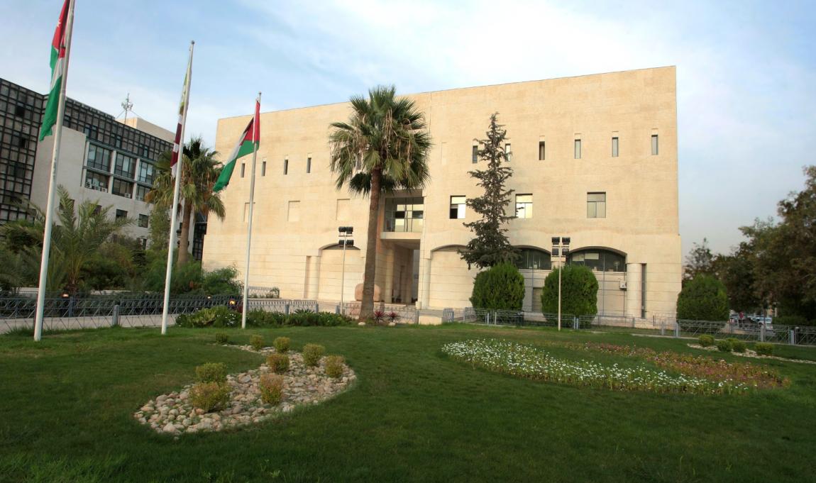 الأمانة: لا تعيينات في وظيفة عامل وطن