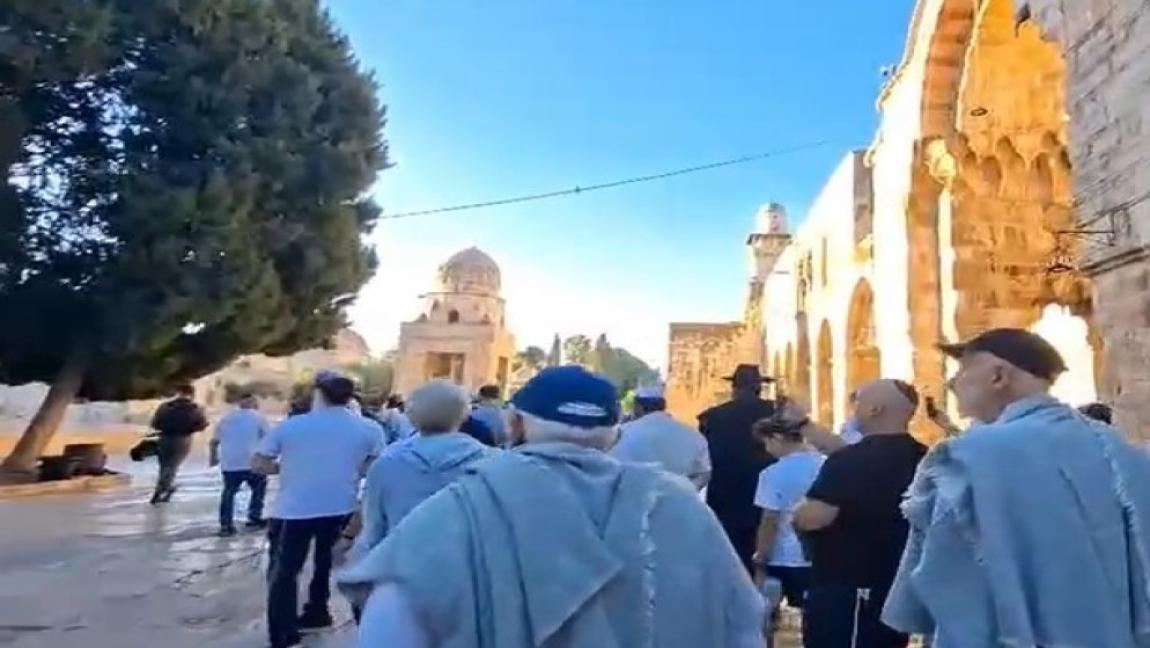 اقتحامات للأقصى وطقوس تلمودية .. نتنياهو يشارك بصلوات عشية يوم الغفران