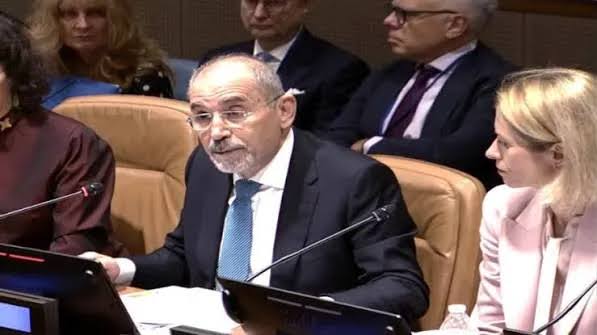 الصفدي: مليونا غزاوي يعيشون في أرض قاحلة من الاحتياجات والقمع وغياب الكرامة
