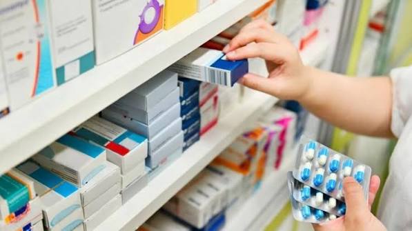أصحاب الصيدليات ينتفضون ضد اعتماد توصيل الأدوية الكترونيا